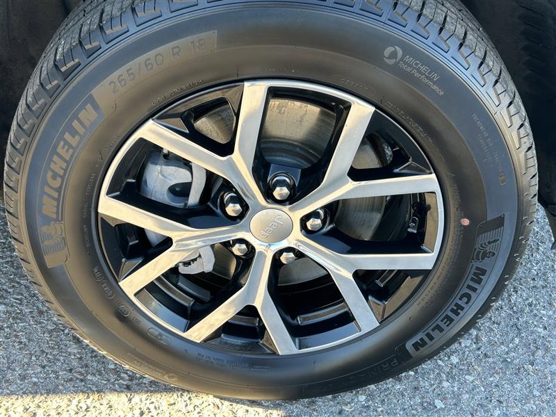 Jeep Grand Cherokee L Limited 4WD 2024