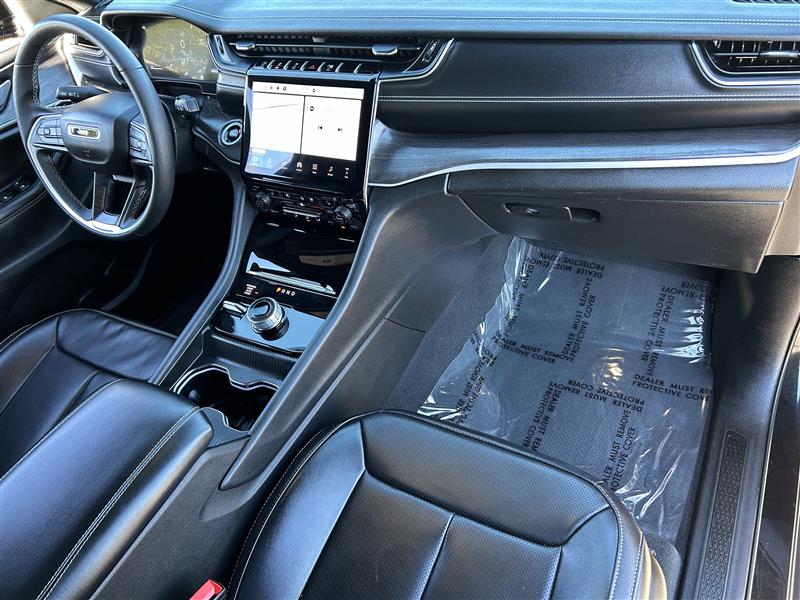 Jeep Grand Cherokee L Limited 4WD 2024