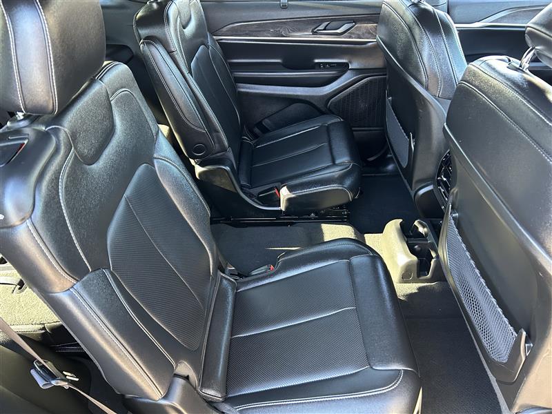 Jeep Grand Cherokee L Limited 4WD 2024