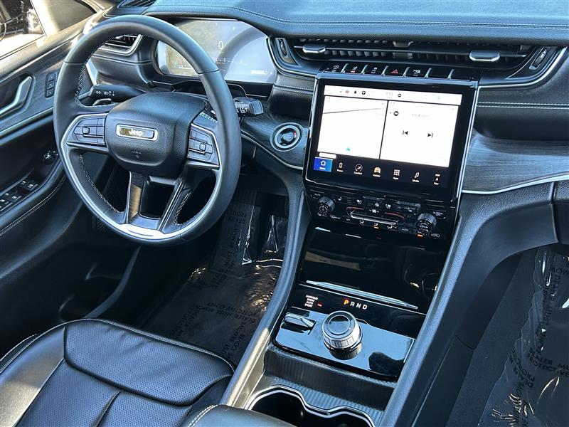 Jeep Grand Cherokee L Limited 4WD 2024