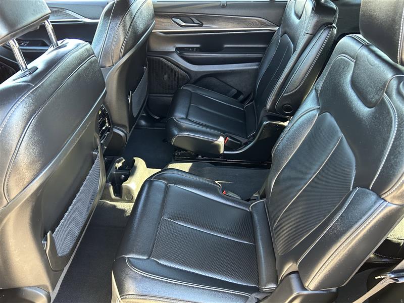 Jeep Grand Cherokee L Limited 4WD 2024