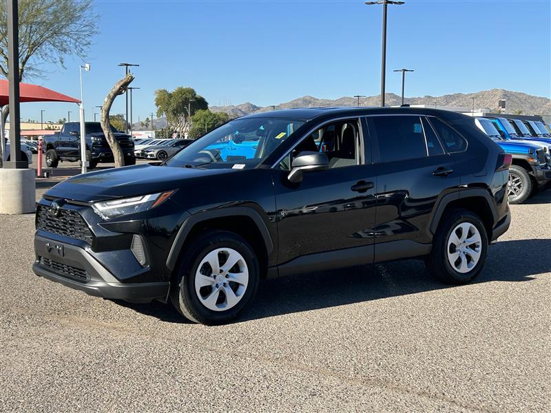 Toyota RAV4 LE AWD 2024