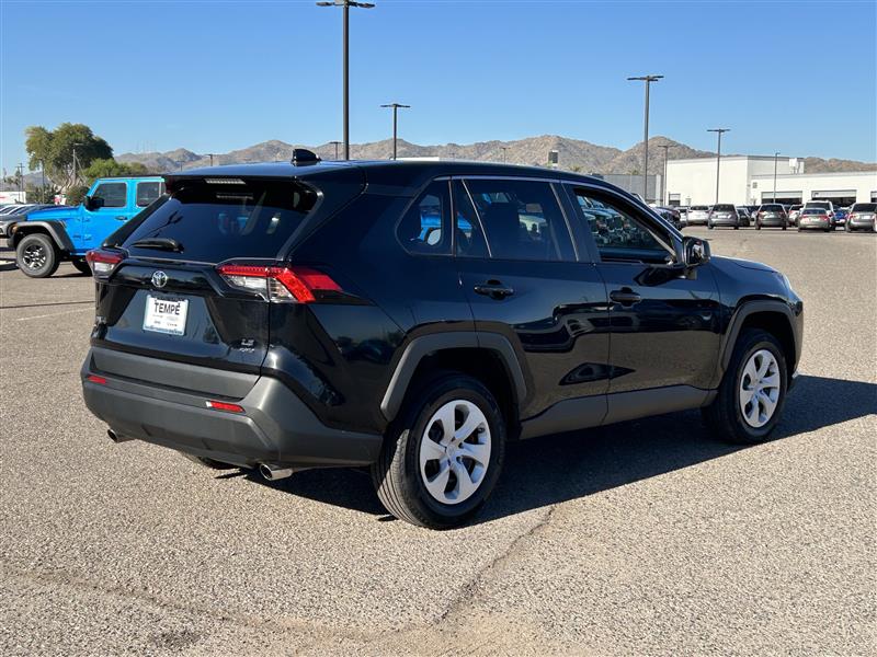 Toyota RAV4 LE AWD 2024