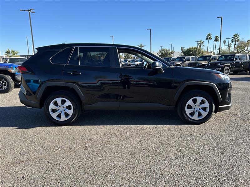 Toyota RAV4 LE AWD 2024