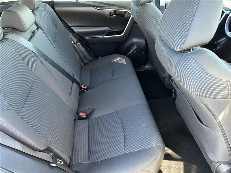 Toyota RAV4 LE AWD 2024