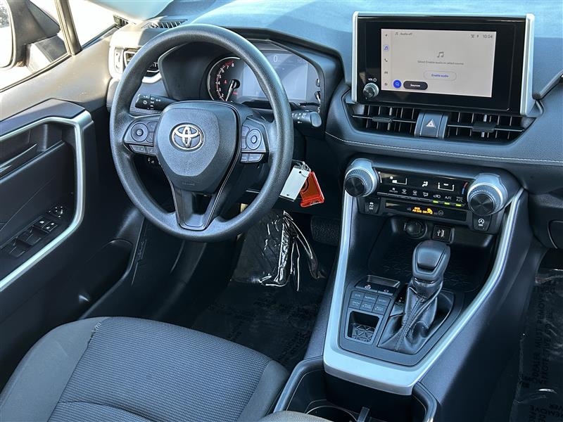 Toyota RAV4 LE AWD 2024
