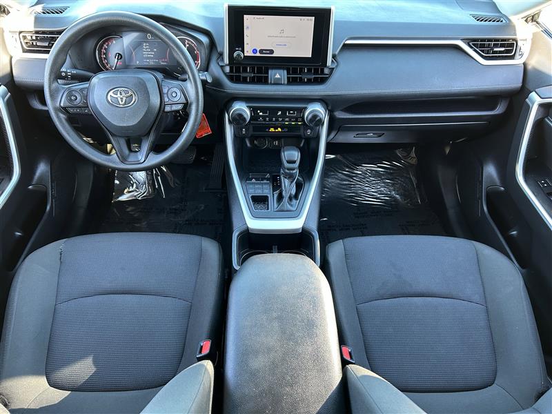 Toyota RAV4 LE AWD 2024