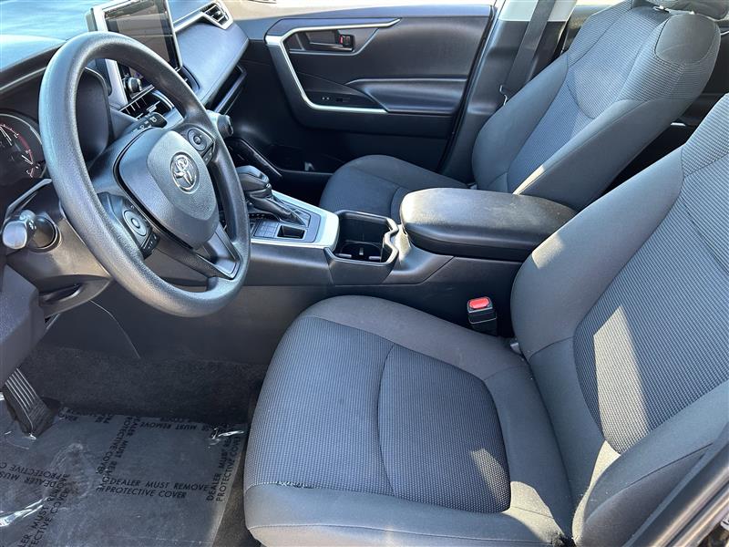Toyota RAV4 LE AWD 2024