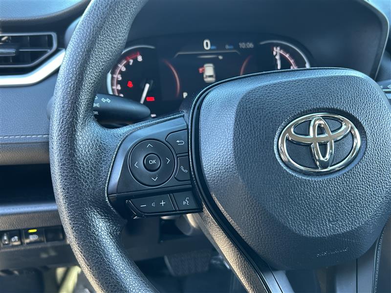 Toyota RAV4 LE AWD 2024
