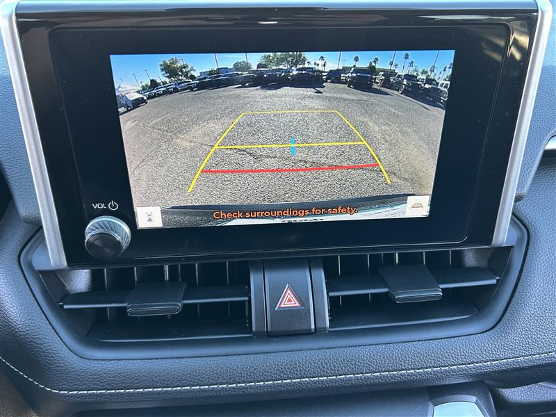 Toyota RAV4 LE AWD 2024