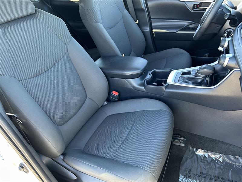 Toyota RAV4 LE AWD 2024