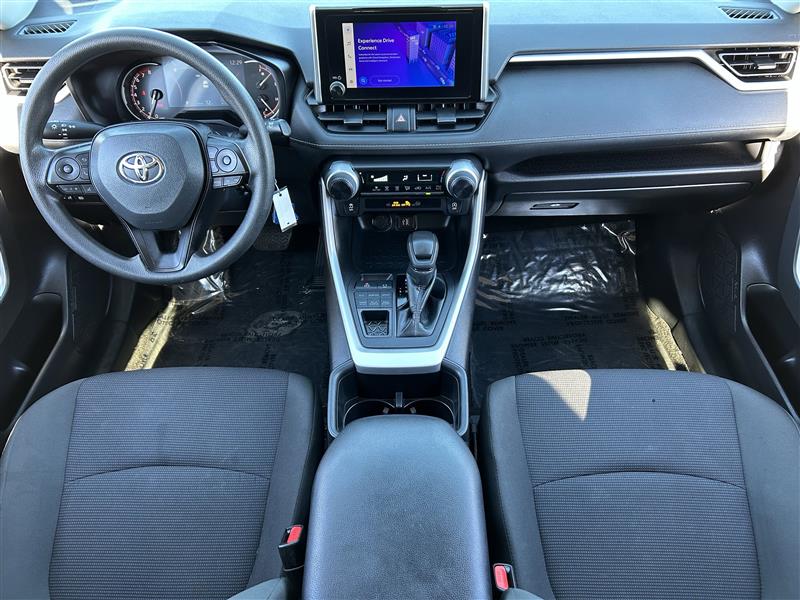 Toyota RAV4 LE AWD 2024