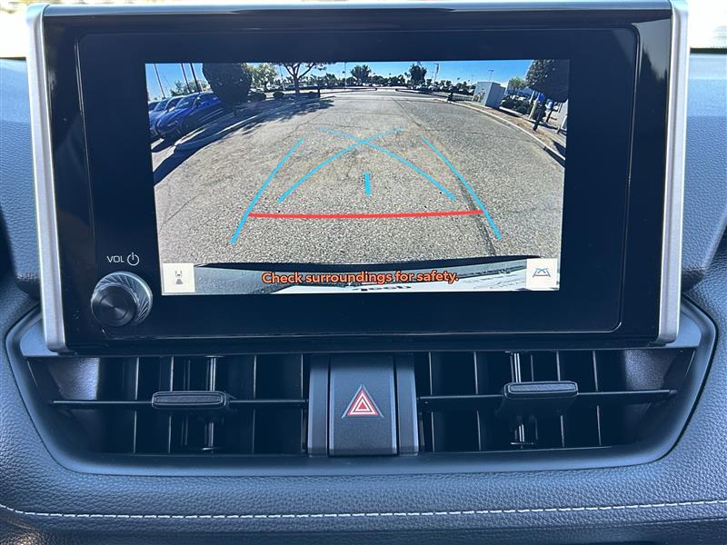 Toyota RAV4 LE AWD 2024