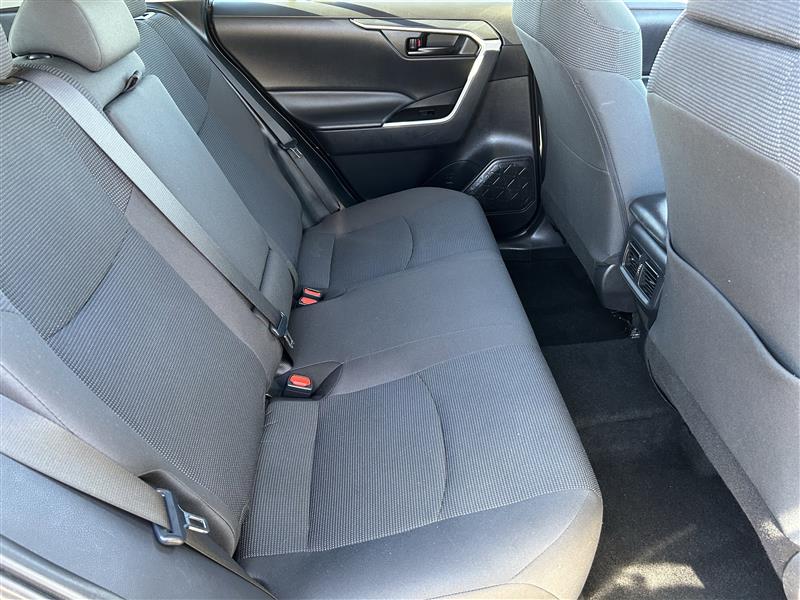 Toyota RAV4 LE AWD 2024