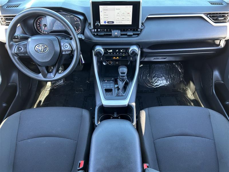 Toyota RAV4 LE AWD 2024