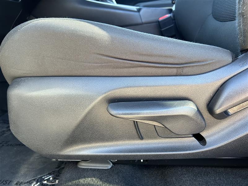 Toyota RAV4 LE AWD 2024