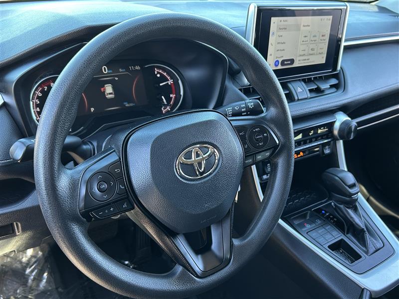 Toyota RAV4 LE AWD 2024