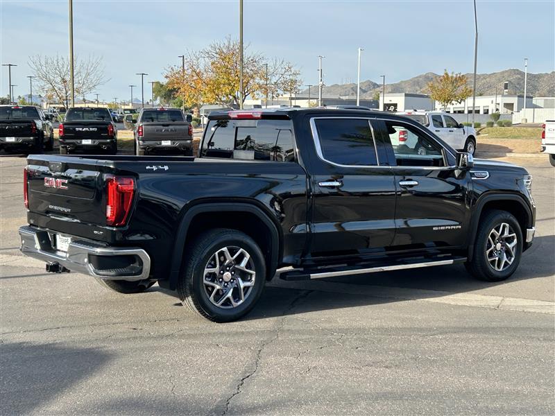 GMC Sierra 1500 SLT Crew Cab 4WD 2025