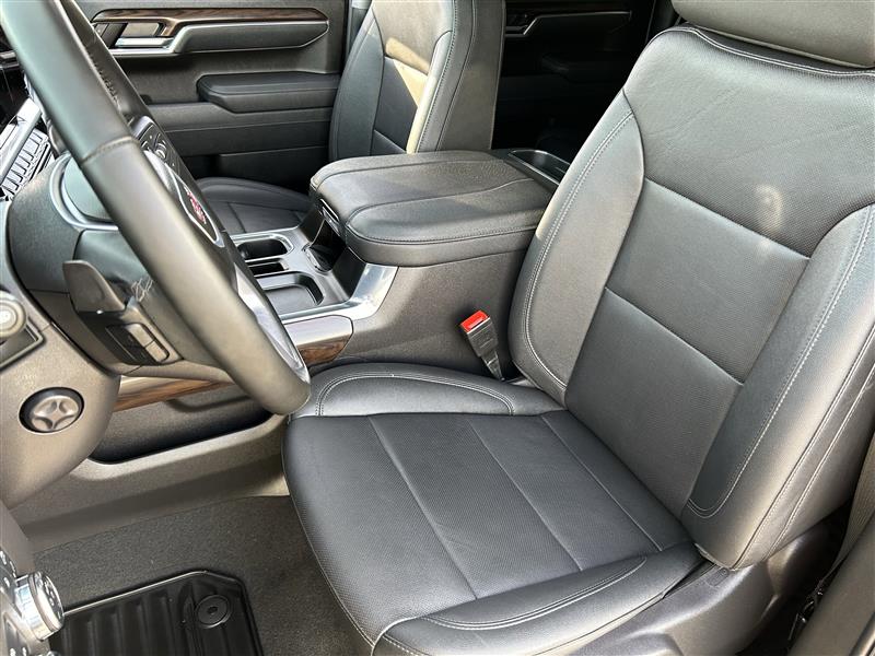 GMC Sierra 1500 SLT Crew Cab 4WD 2025