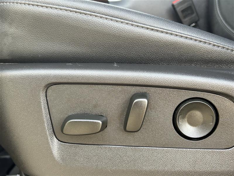 GMC Sierra 1500 SLT Crew Cab 4WD 2025