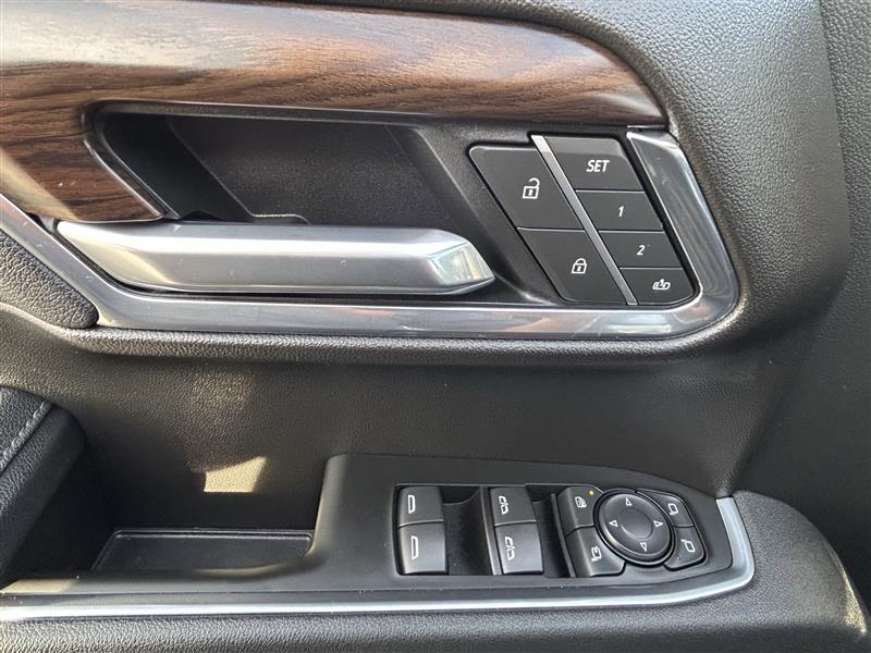 GMC Sierra 1500 SLT Crew Cab 4WD 2025