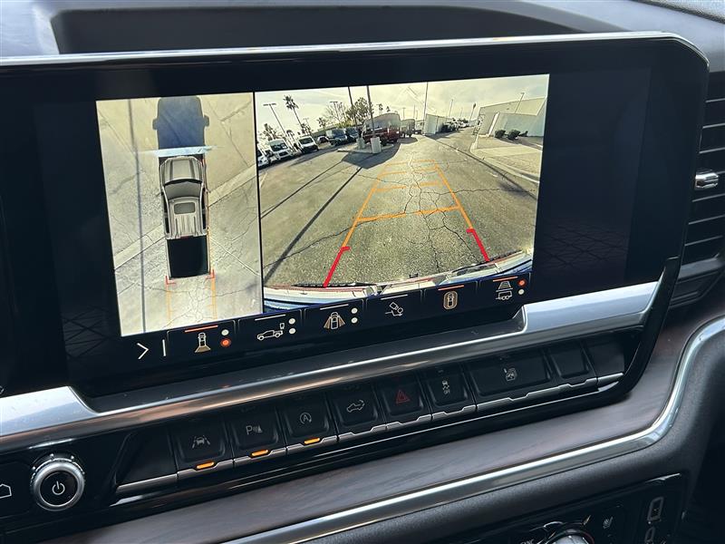 GMC Sierra 1500 SLT Crew Cab 4WD 2025