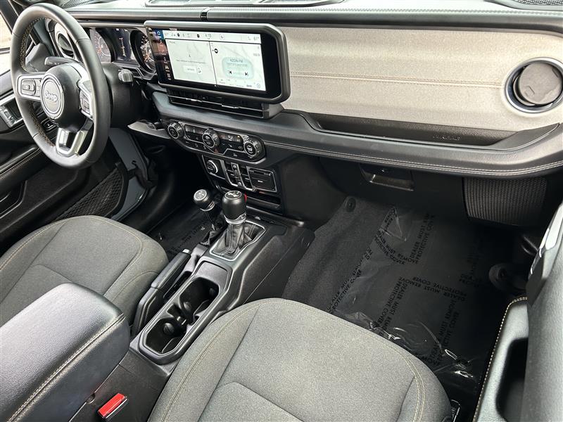 Jeep Wrangler Sahara 2024