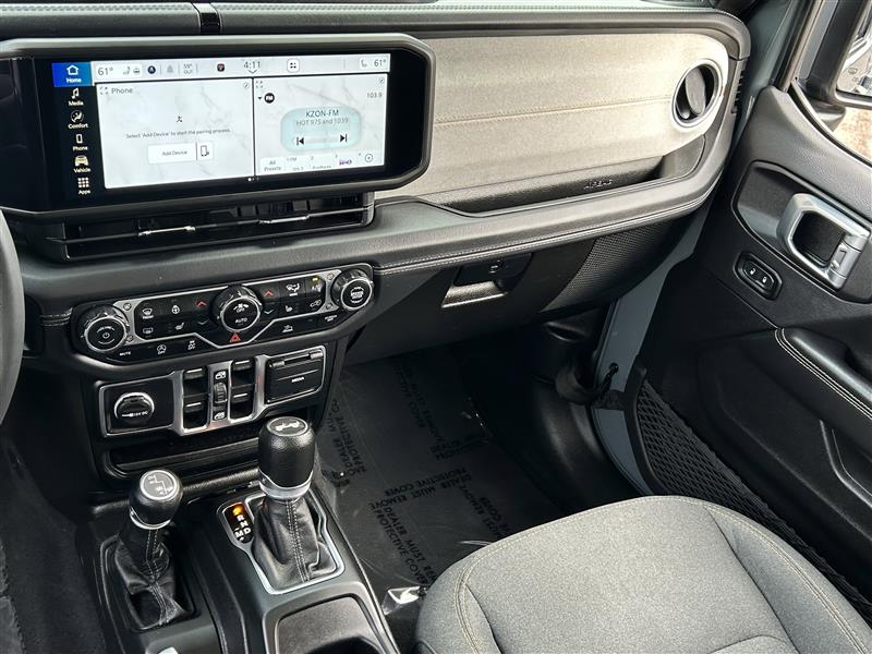 Jeep Wrangler Sahara 2024