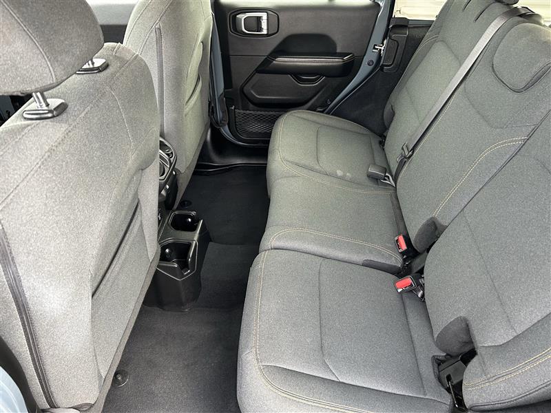 Jeep Wrangler Sahara 2024