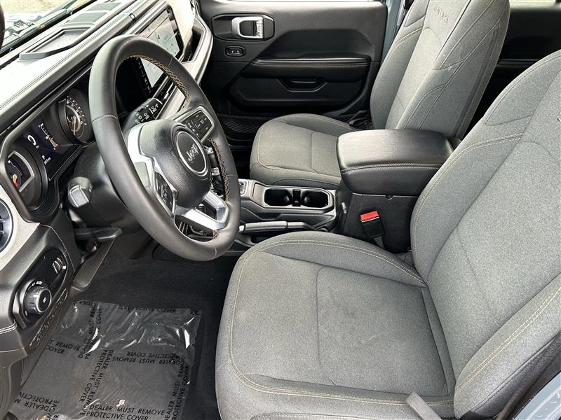 Jeep Wrangler Sahara 2024