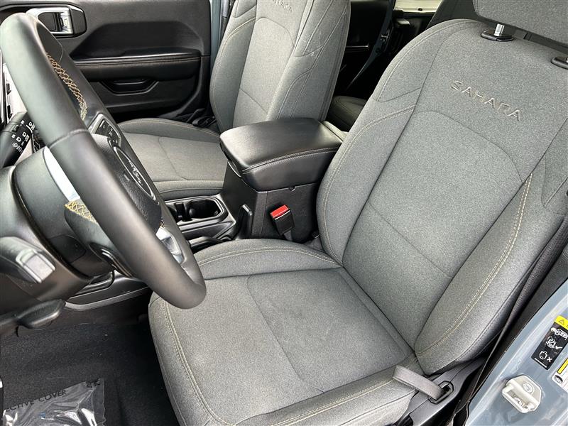 Jeep Wrangler Sahara 2024