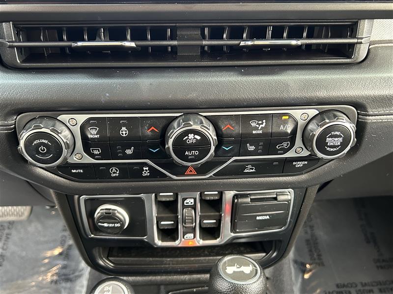 Jeep Wrangler Sahara 2024