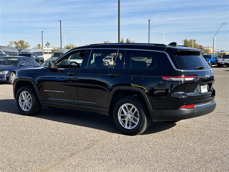 Jeep Grand Cherokee L Laredo 4WD 2023
