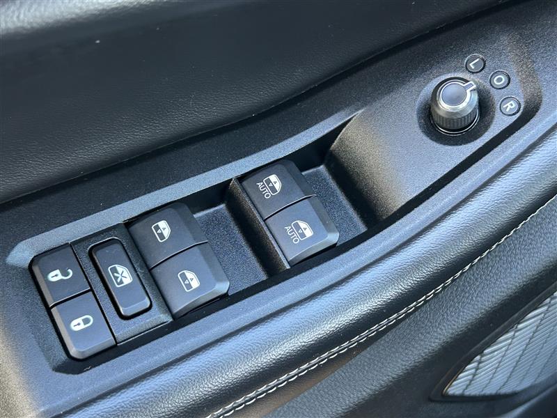 Jeep Grand Cherokee L Laredo 4WD 2023