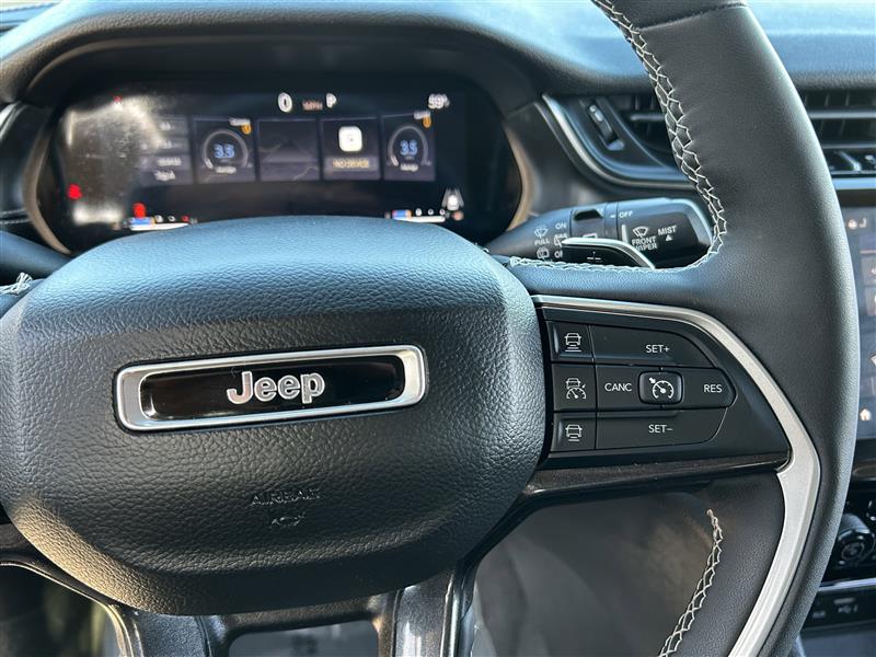 Jeep Grand Cherokee L Laredo 4WD 2023