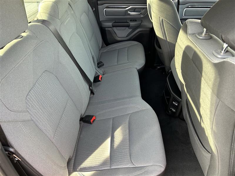 RAM 1500 Big Horn Quad Cab 4WD 2022