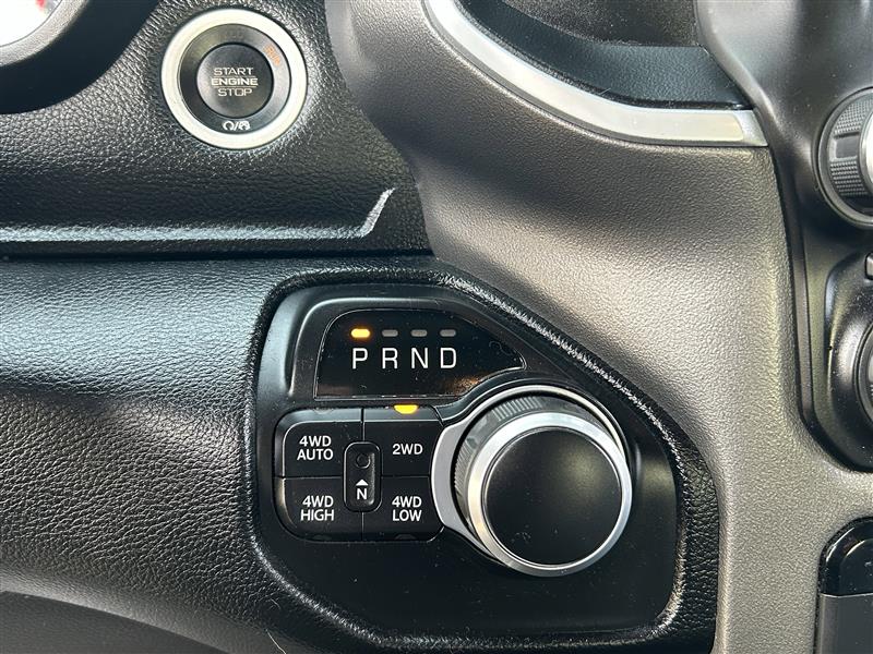 RAM 1500 Big Horn Quad Cab 4WD 2022