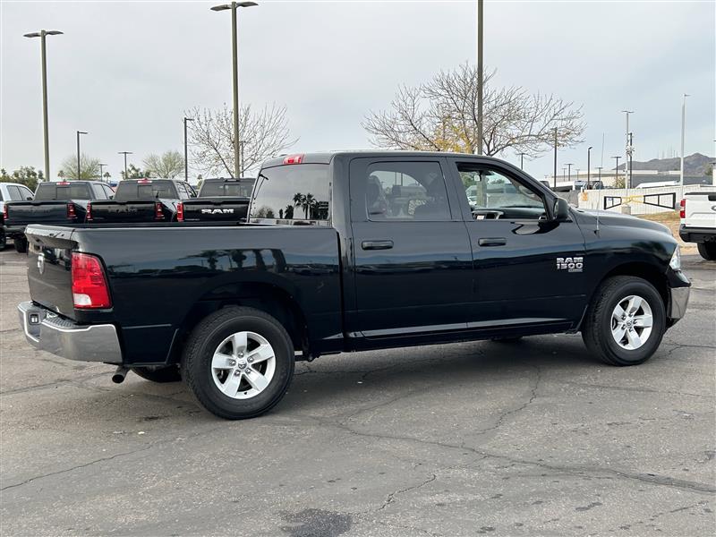 RAM 1500 Classic Tradesman Crew Cab SWB 2WD 2022