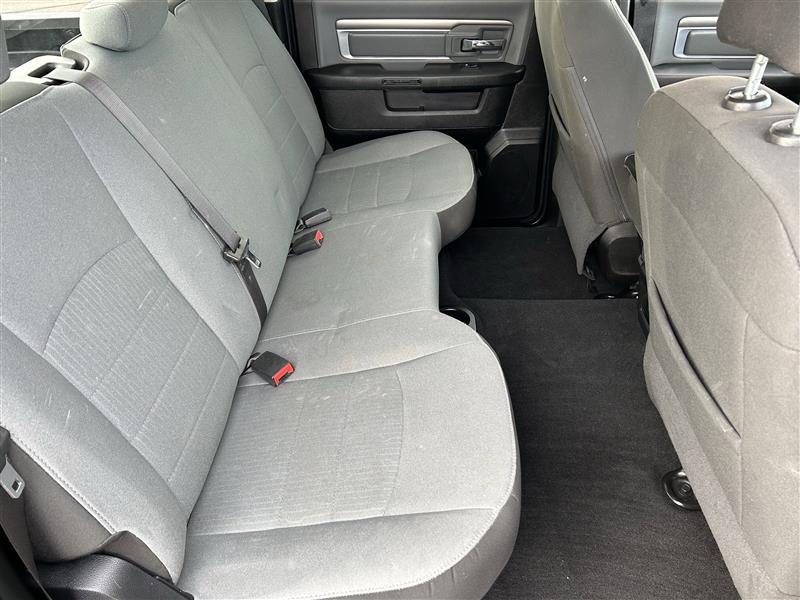 RAM 1500 Classic Tradesman Crew Cab SWB 2WD 2022