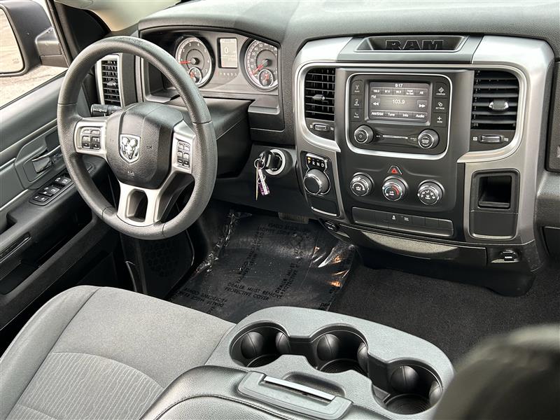 RAM 1500 Classic Tradesman Crew Cab SWB 2WD 2022