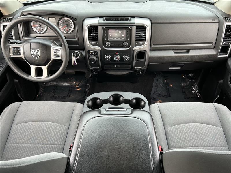 RAM 1500 Classic Tradesman Crew Cab SWB 2WD 2022