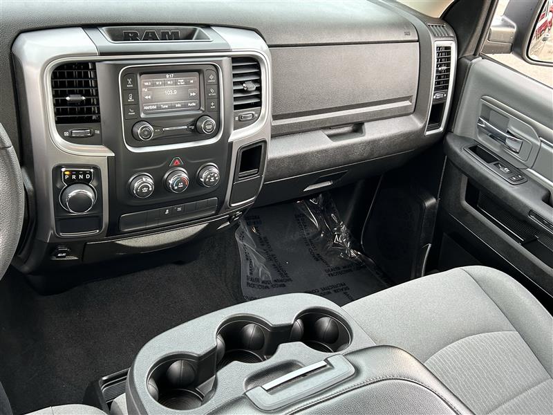 RAM 1500 Classic Tradesman Crew Cab SWB 2WD 2022