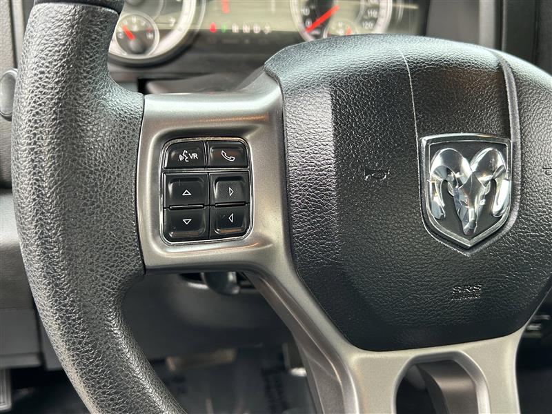 RAM 1500 Classic Tradesman Crew Cab SWB 2WD 2022