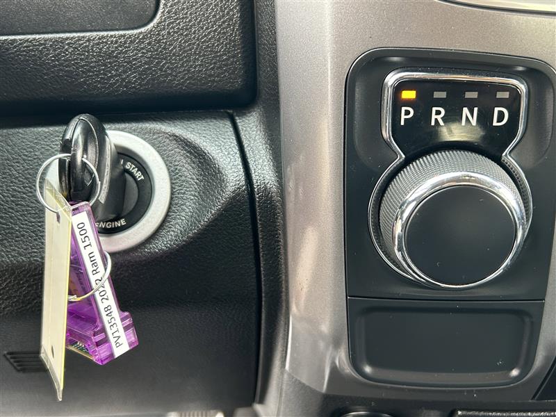 RAM 1500 Classic Tradesman Crew Cab SWB 2WD 2022