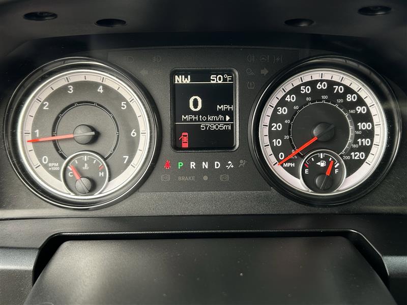 RAM 1500 Classic Tradesman Crew Cab SWB 2WD 2022