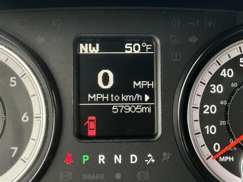 RAM 1500 Classic Tradesman Crew Cab SWB 2WD 2022