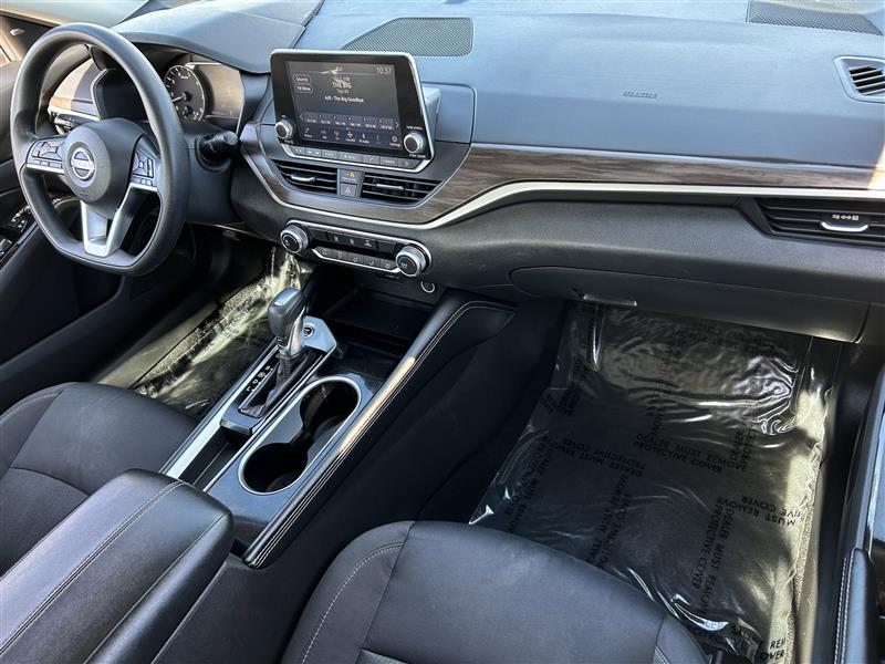 Nissan Altima 2.5 SV 2023