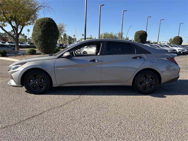 Hyundai Elantra SEL 2022