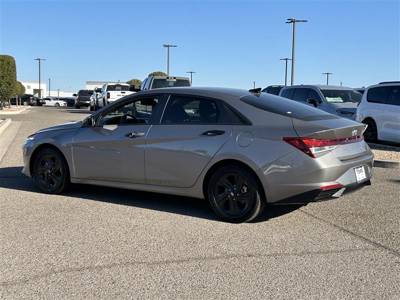 Hyundai Elantra SEL 2022