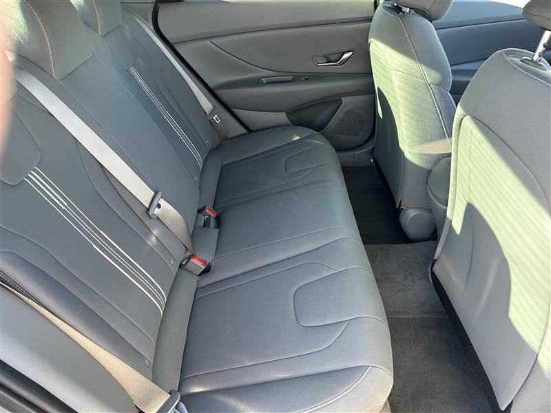 Hyundai Elantra SEL 2022